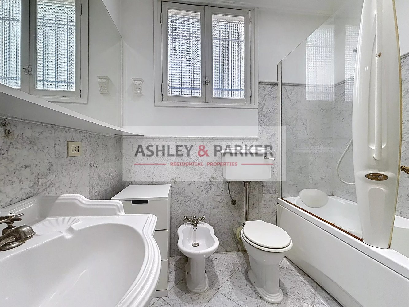Property photo 8 in Carre d'Or