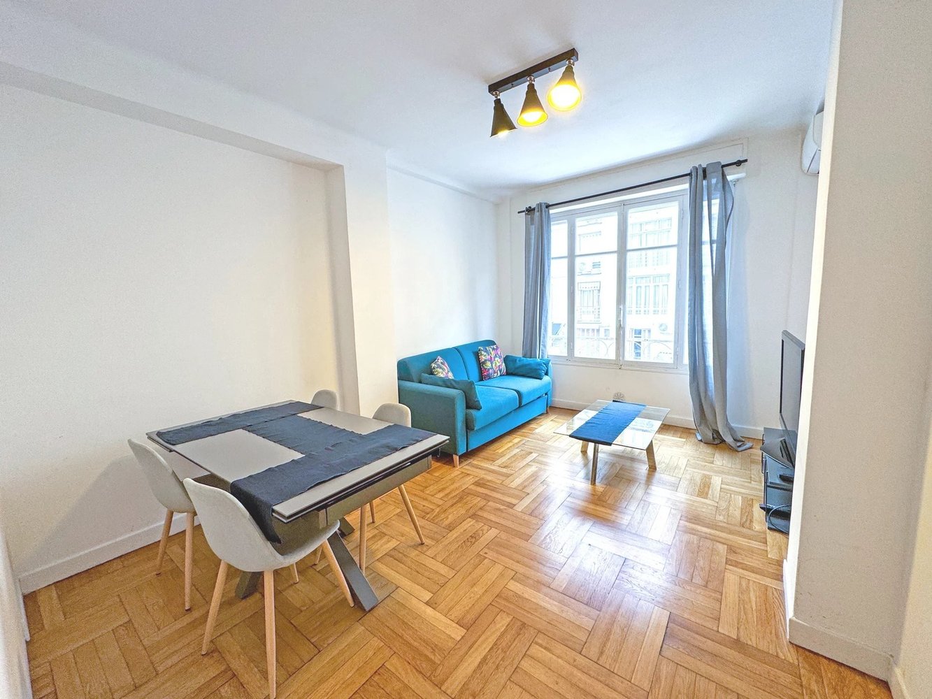 Property photo 1 in Carre d'Or