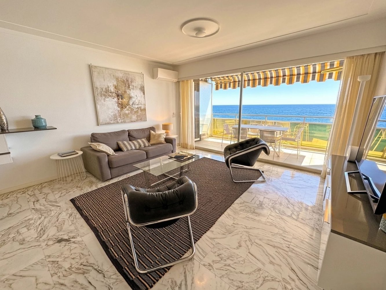Property photo 6 in Carre d'Or