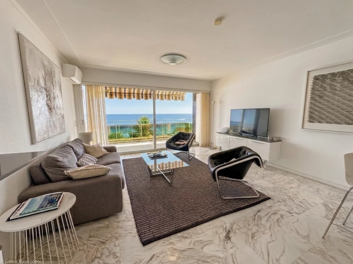 Property photo 4 in Carre d'Or