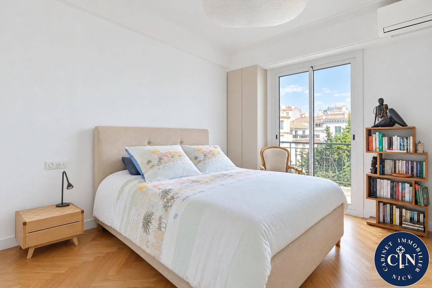 Property photo 6 in Carre d'Or
