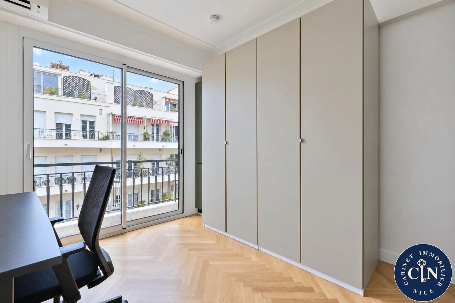 Property photo 7 in Carre d'Or