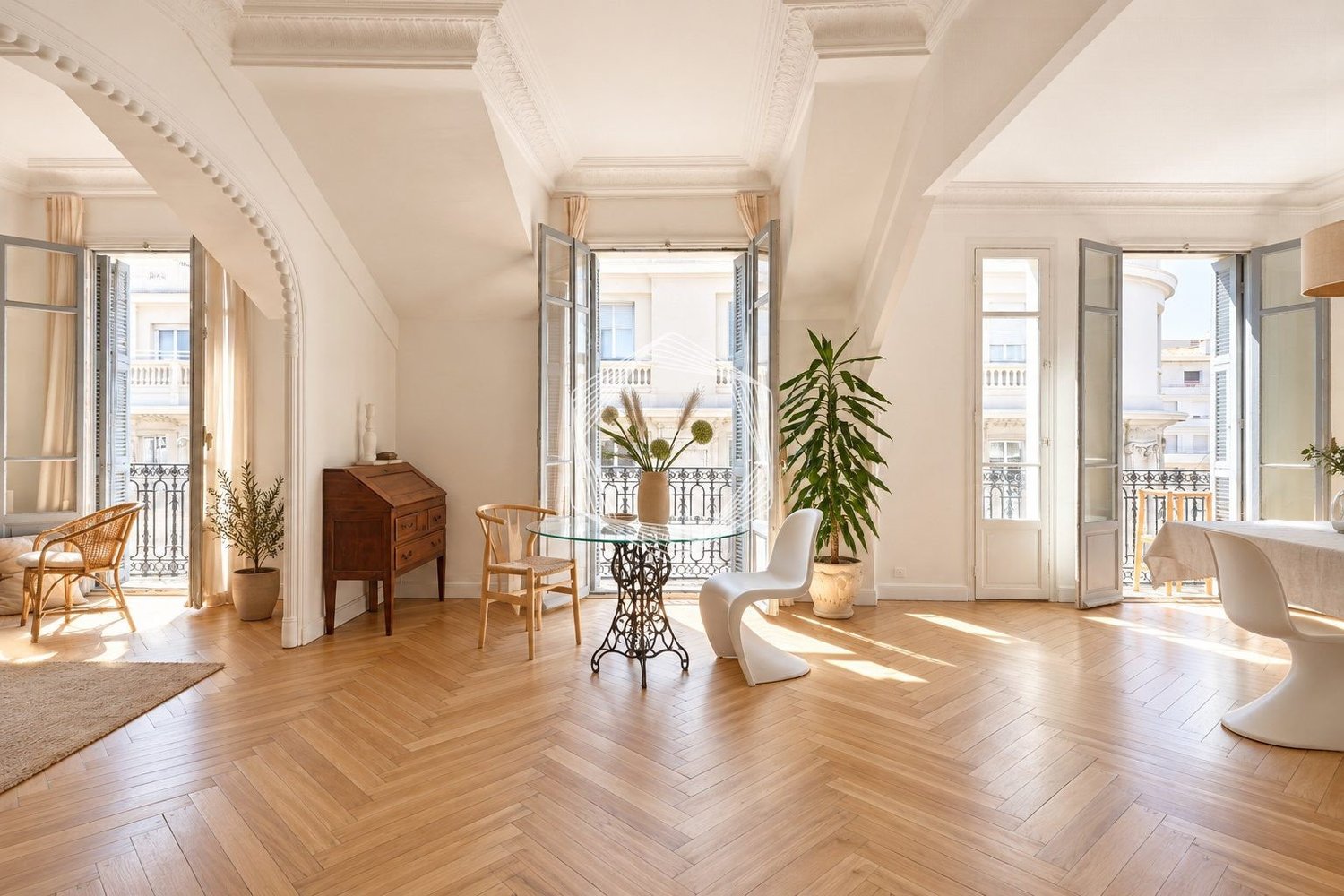Property photo 2 in Carre d'Or
