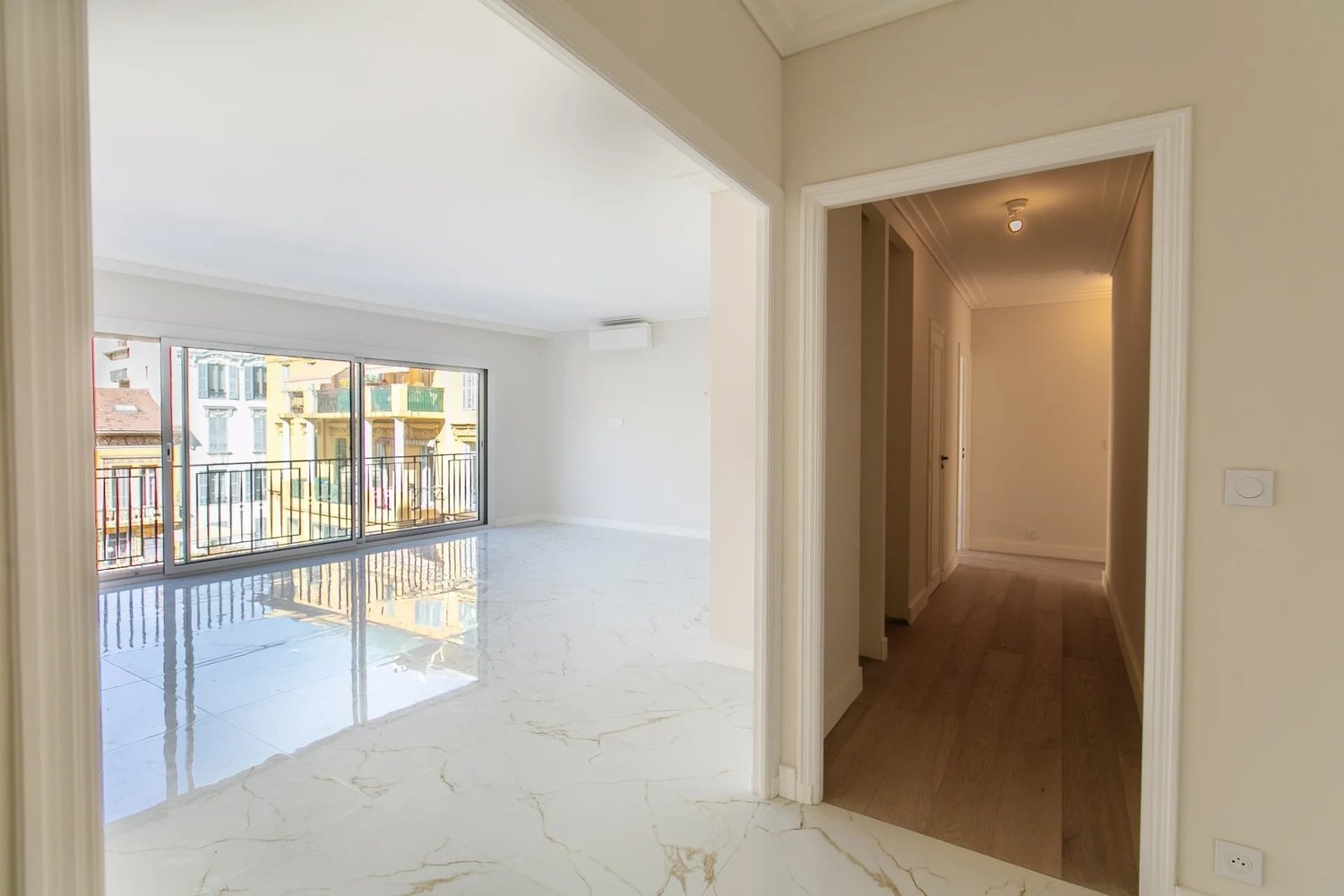 Property photo 12 in Carre d'Or