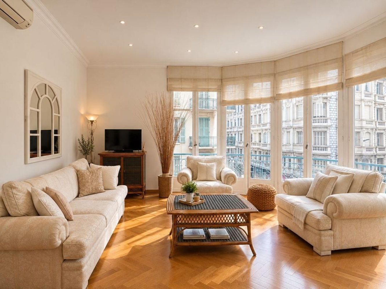 Property photo 1 in Carre d'Or
