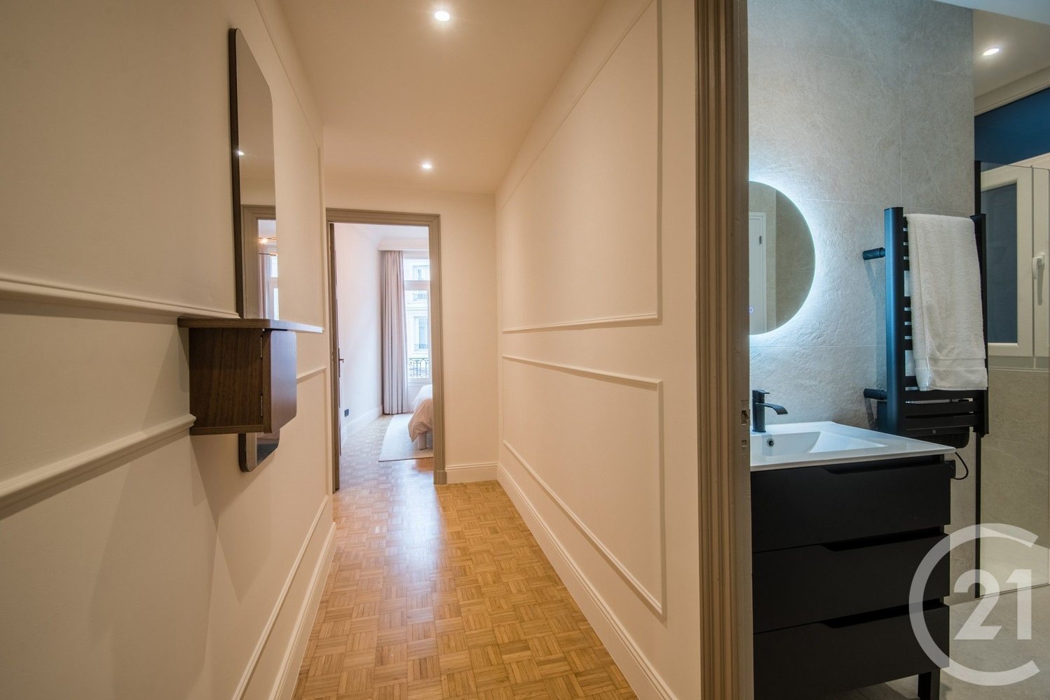 Property photo 8 in Carre d'Or