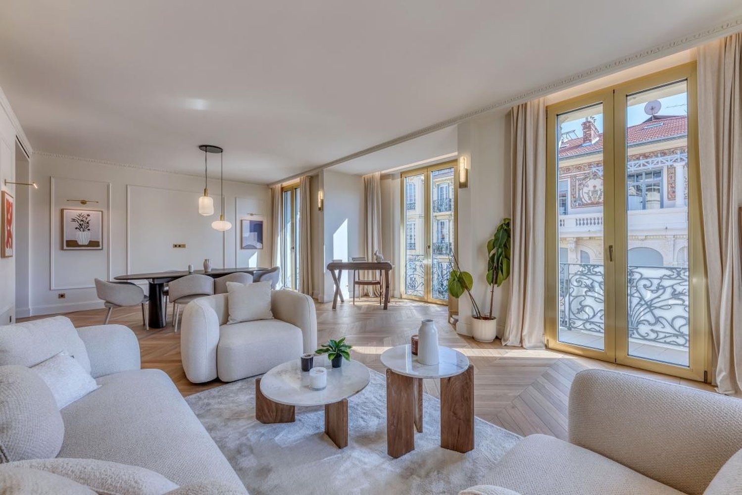 Property photo 1 in Carre d'Or