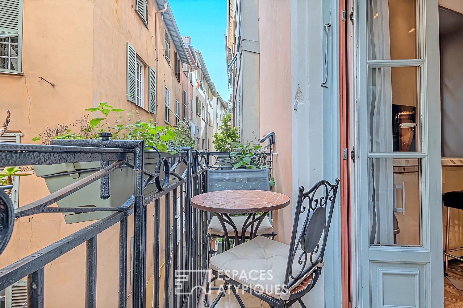 Property photo 4 in Old Town