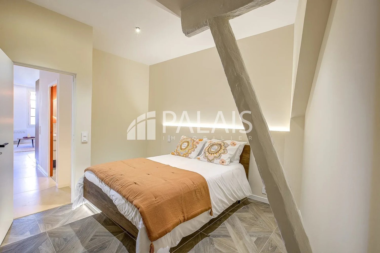 Property photo 11 in Old Town