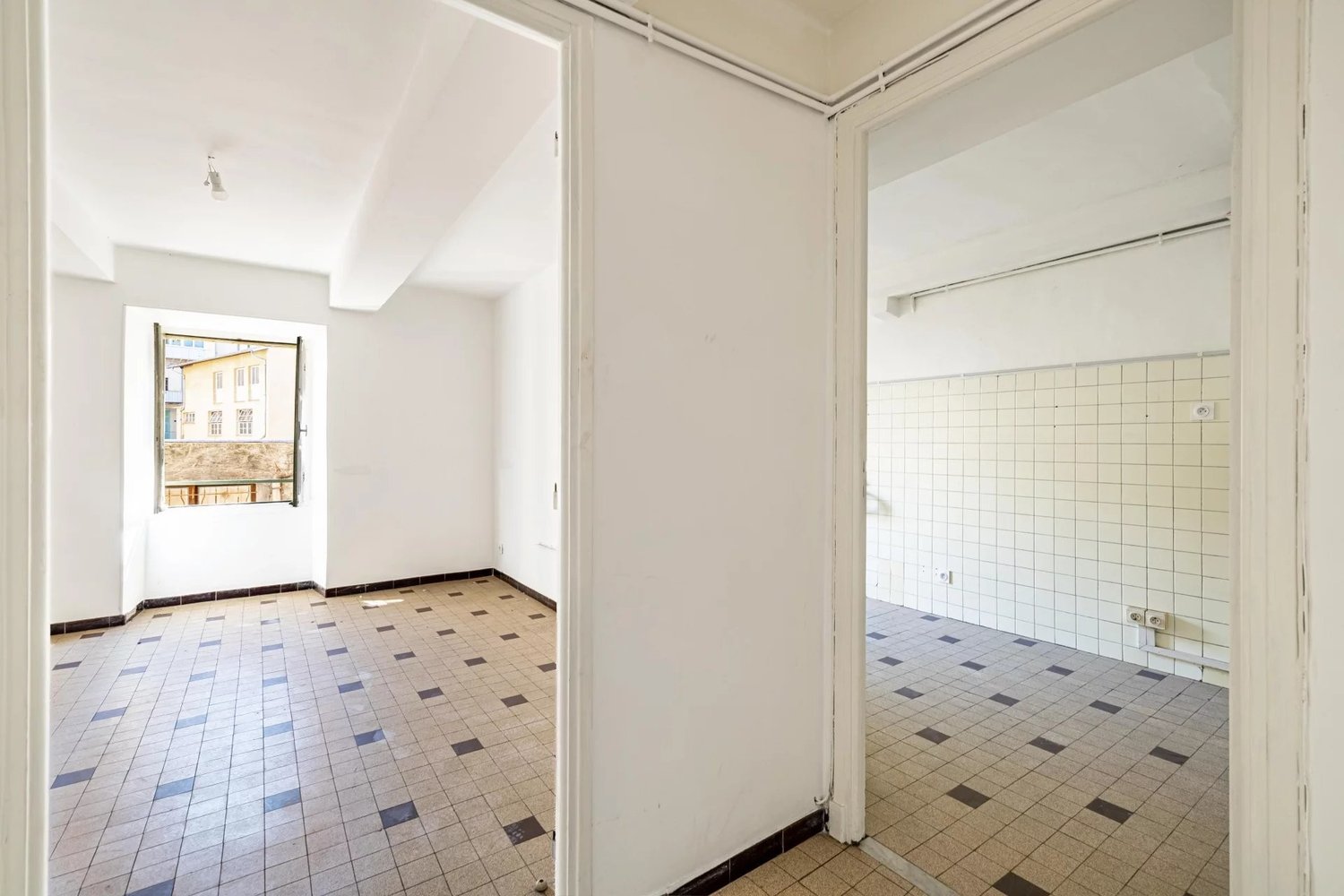 Property photo 4 in Port