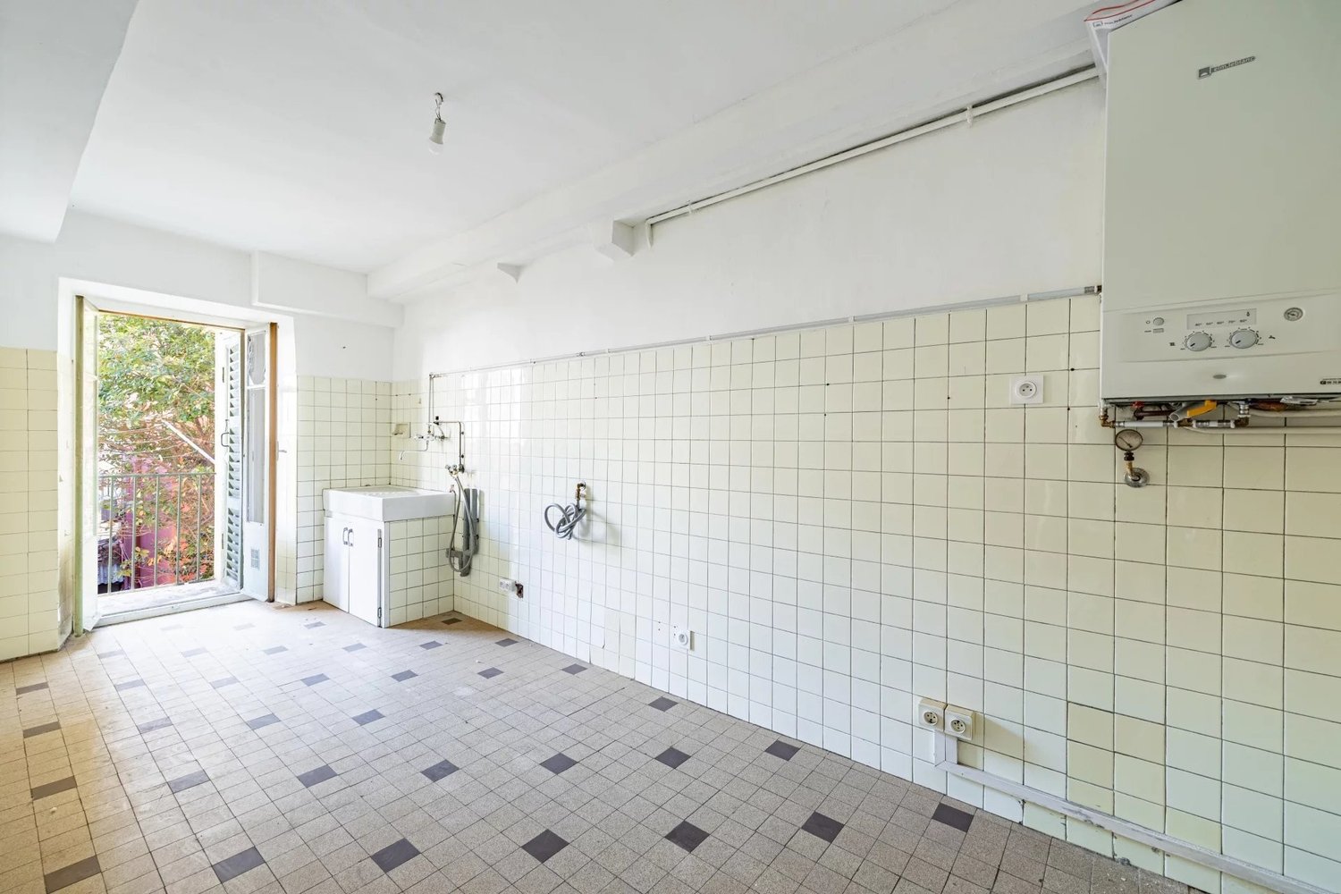 Property photo 3 in Port